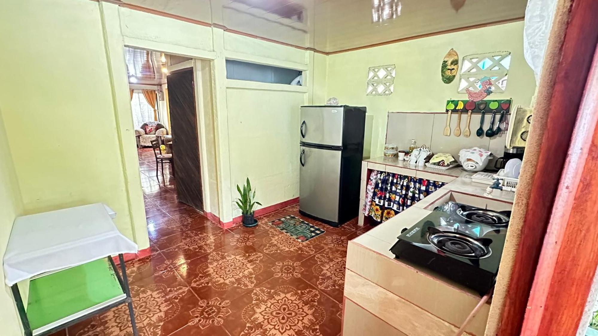 The Corner House Apartment Tortuguero Luaran gambar